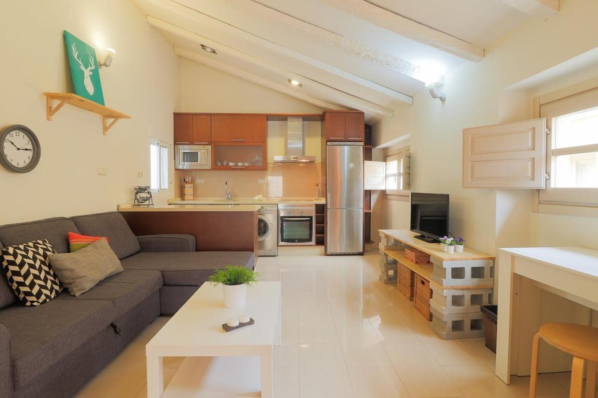 C28 Mitjana Luminous Penthouse Apartment